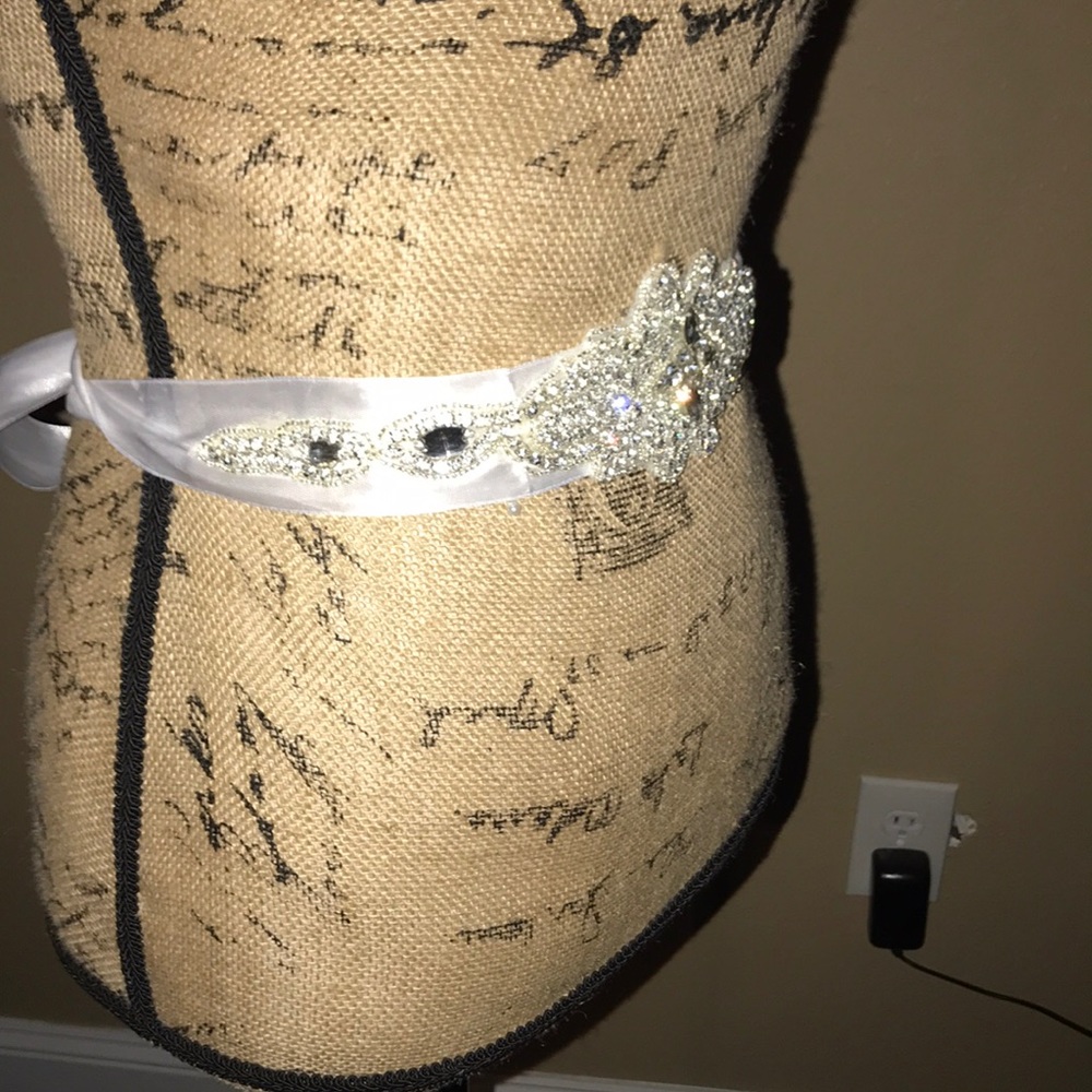 New Rhinestone Ribbon Bridal Sash - Picture 5 of 8